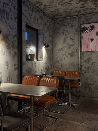 Foodie Spot) An Aesthetic Pub in Sillim Perfect for a Drink with Great Vibes。