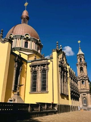 Addis Ababa — Where Faith, Empire Memory, and Coffee Aroma Shape the Highlands