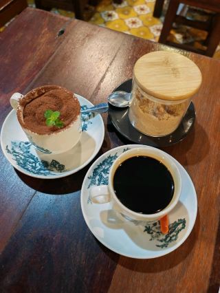 เสน่ห์อันสืบทอดมายาวนานของ Toh Soon Cafe บนถนน Bishop