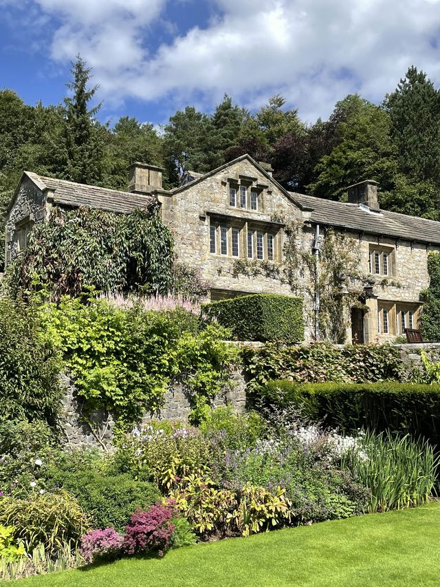 The incredible Parceval Hall, Yorkshire! 🌻🦋