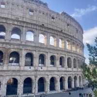 Gazing upon the Colosseum 