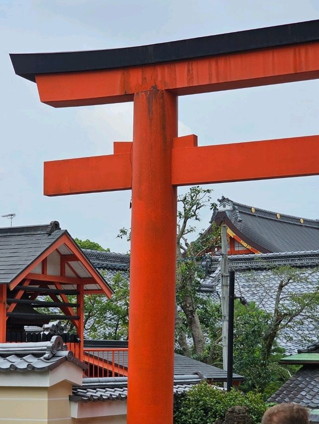 Yasaka Shrine: Kyoto’s Living Tradition