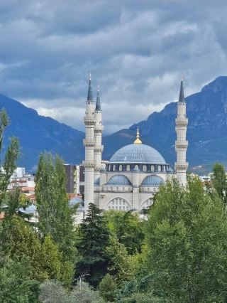 🚶‍♂️ Tirana in One Day – Walking Route & Tips ☀️