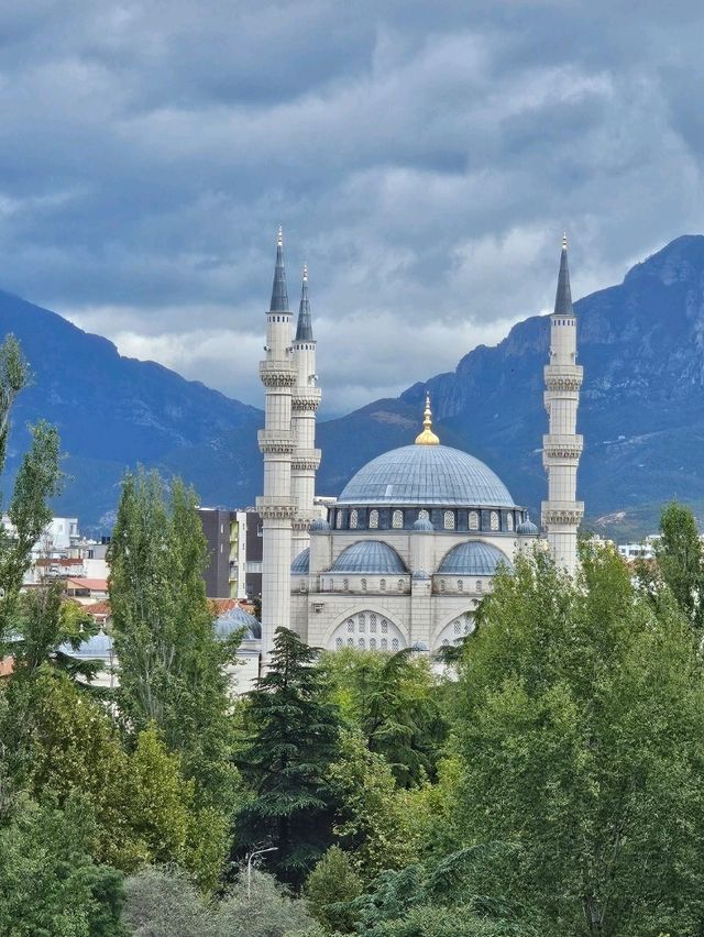 🚶‍♂️ Tirana in One Day – Walking Route & Tips ☀️