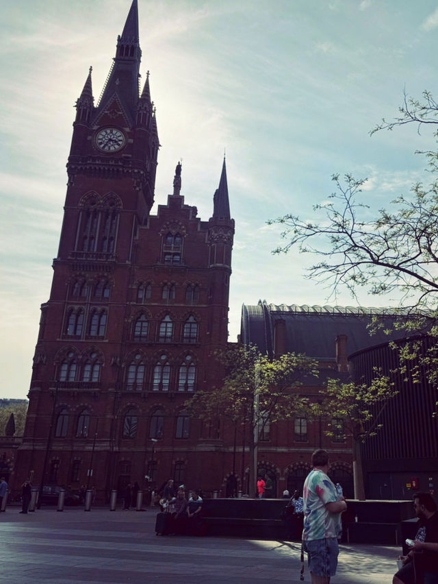 From Cobblestones to City Lights: Cambridge to London, the Smart Way