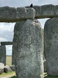 Discover Stonehenge: The Ancient Wonder of England 🏺🌿