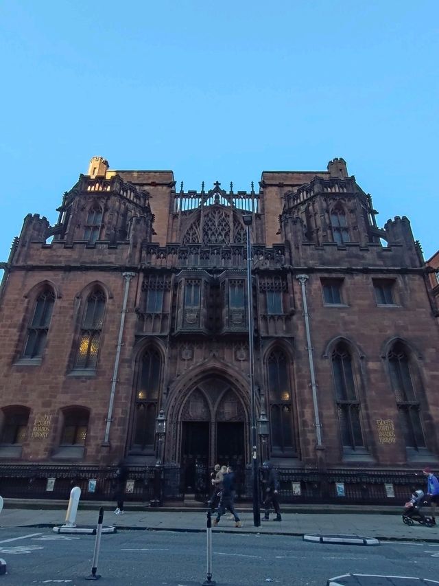 🏛️ Design of the John Rylands Library: A Neo-Gothic Masterpiece 🏛️ Design of the John Rylands Library: A Neo-Gothic Masterpiece