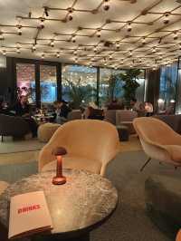 Chic Cocktails and Dreamy Lighting at Loreta