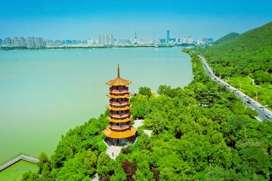 云龍湖旅遊景區全方位遊玩攻略：感受自然風光與歷史文化的交融