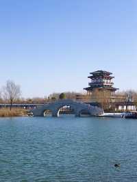 有句話說：綠水青山就是金山銀山 想必說的就是漢梁公園叭