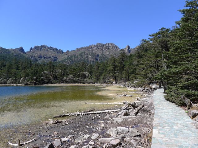 川西南的“歐式風情”——螺髻山水草湖