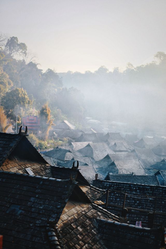 景迈山裡的千年傣族古寨:糯干古寨晨曦