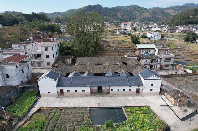 廣東興寧槐西村小圳口四角樓