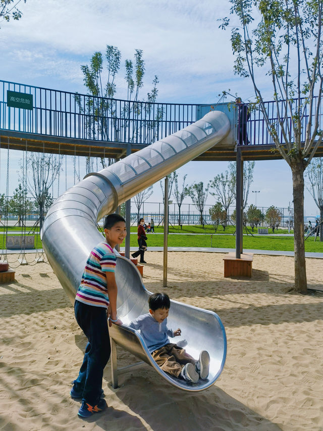 烏海親子｜黃河邊的免費兒童樂園 可挖沙賞日落