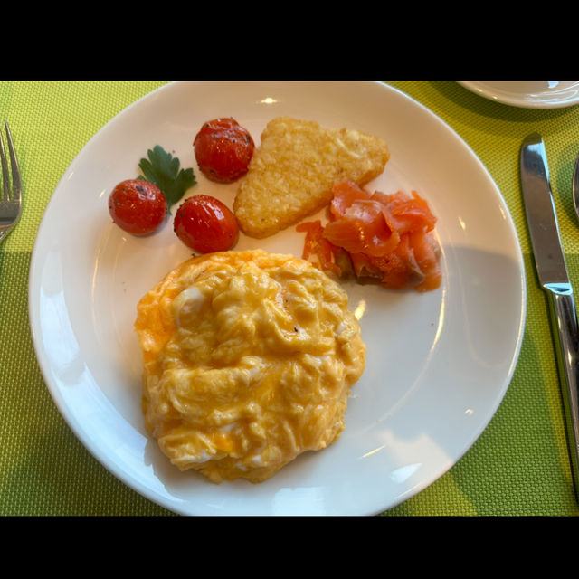 럭셔리한 코스식 호텔 조식 <Oakroom breakfast>