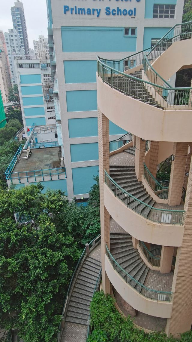 香港pk重慶 魔幻複雜主義街道