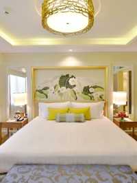 🌟 Manila's Luxury Oasis: Dusit Thani 🌟