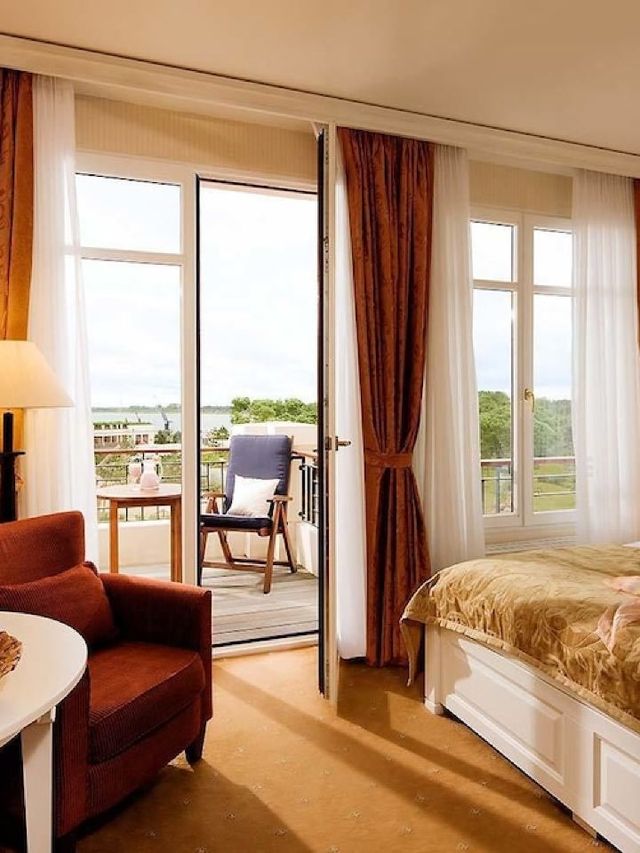 🌊 Rostock Retreat: Yachthafenresidenz Hohe Düne 🛥️