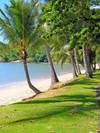 🌊🏨 Queensland's Hidden Gem: Sea Change Beachfront 🌴