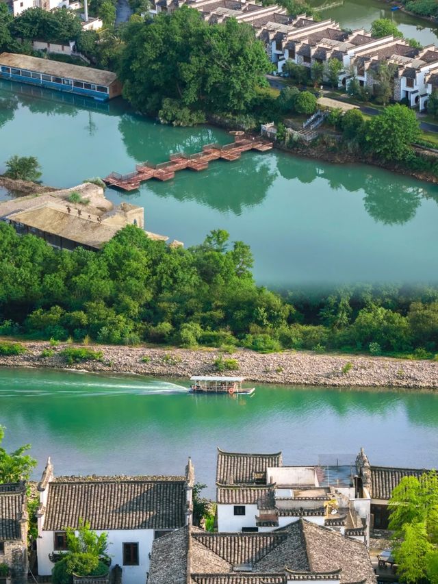 Li Bai truly did not deceive me; compared to Hongcun, I adore this southern Anhui town even more.