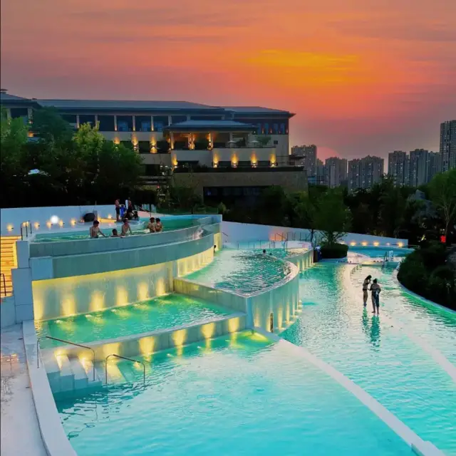 One of the largest hotspring in Northchina 