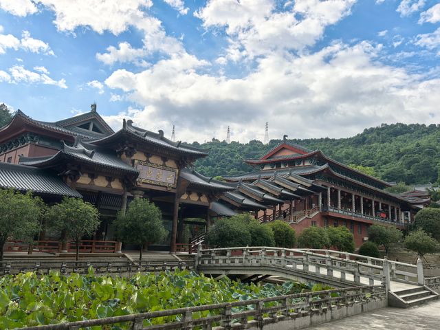 旗山萬佛寺。