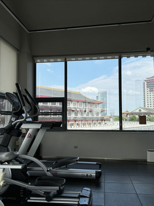 栖茑酒店 - 都市中的寧靜棲息之所。