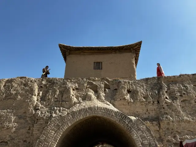 Ningxia "Desert Star River & Ancient Tomb Exploration" Tour. 