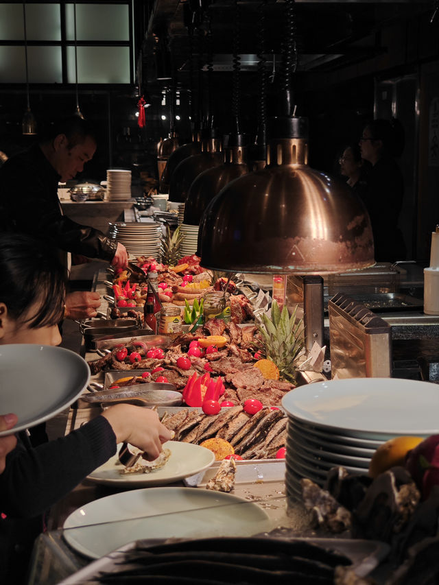 大閘蟹自助餐任食海鮮自助餐盡情享受。 大閘蟹自助餐任食海鮮自助餐盡情享受。