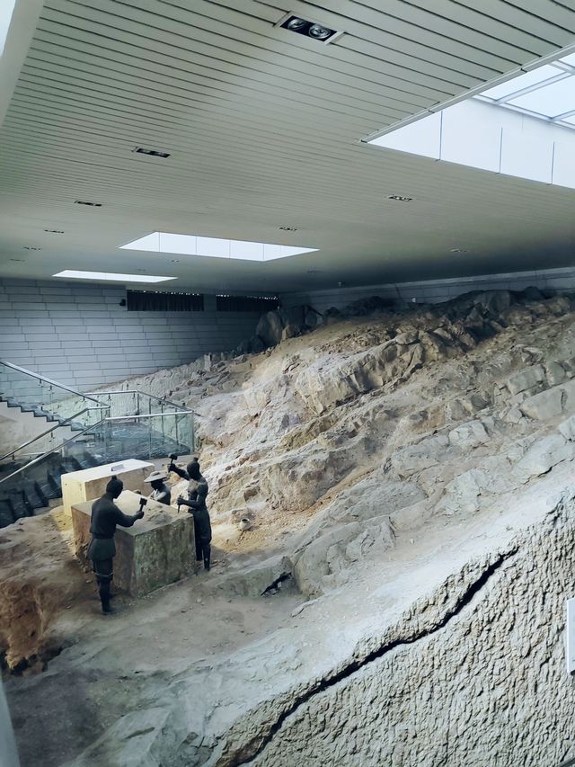 徐州龜山漢墓探尋