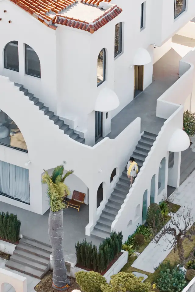 上海最北端，有「聖托里尼」與「紀念碑谷」