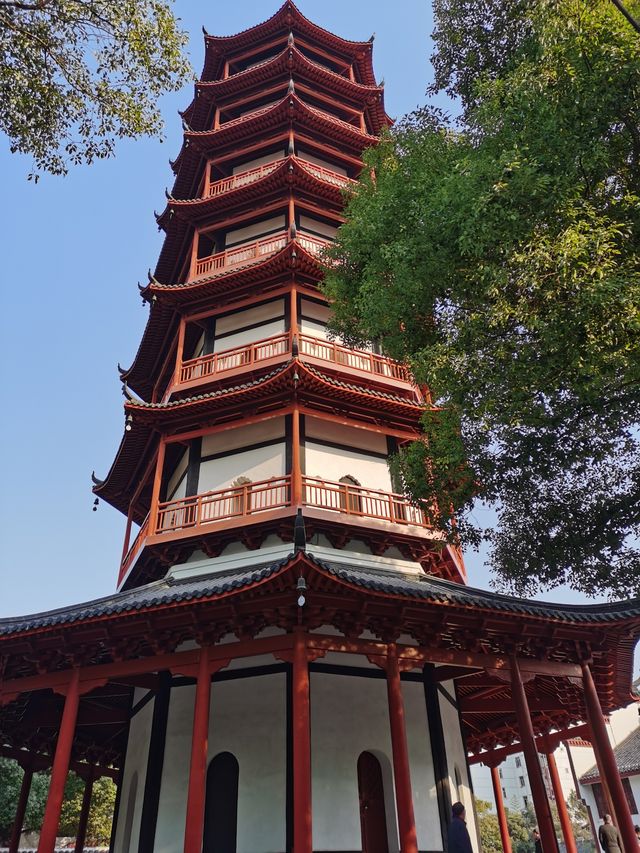 南昌繩金塔