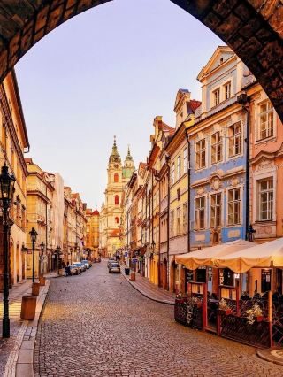 12-day in-depth tour of multiple European countries, all the must-see spots in one article