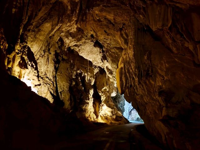 The Amazing Cuevona Cave – A Hidden Gem in Asturias 🌍⛰️