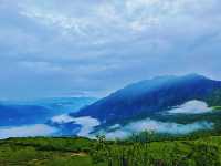 漫步九鼎山，在山巒雲海間找尋心靈的棲息處