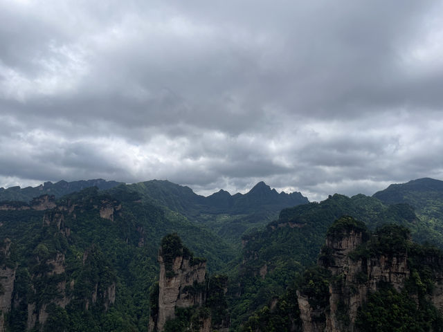 探秘張家界百龍天梯，震撼人心的垂直奇旅