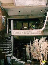 曼谷Ittha Boutique Cafe：工風里的咖啡時光