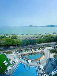 珠海海灣大酒店，躺擁南海海灣和港珠澳大橋