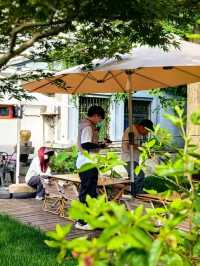 住進山水畫裡，找回放鬆嘅自己