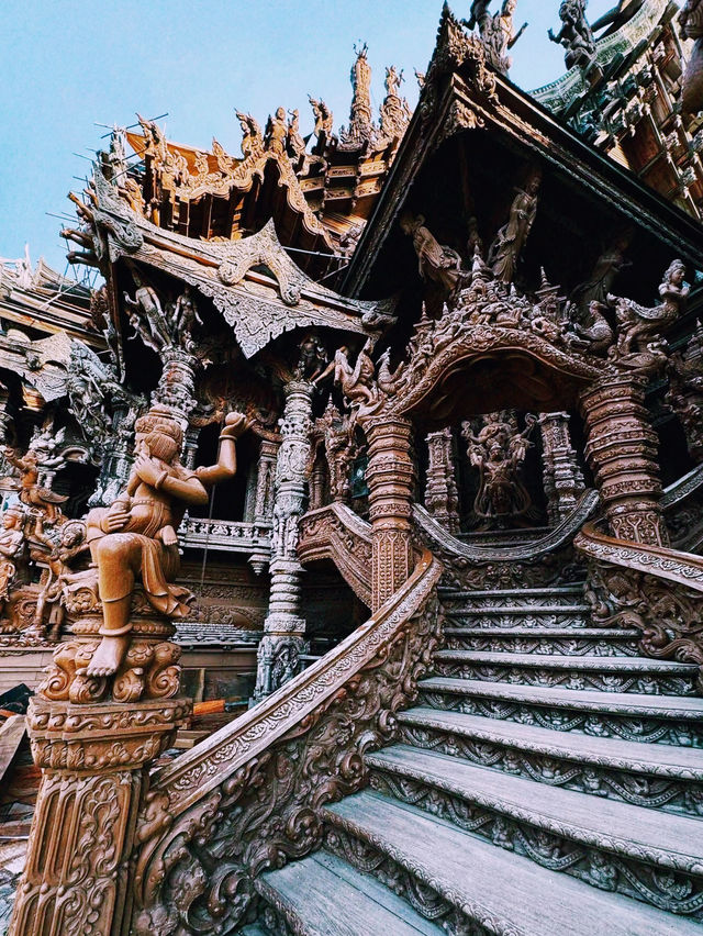 *タイトル：タイ・パタヤの神秘に触れる 真理寺の旅**    