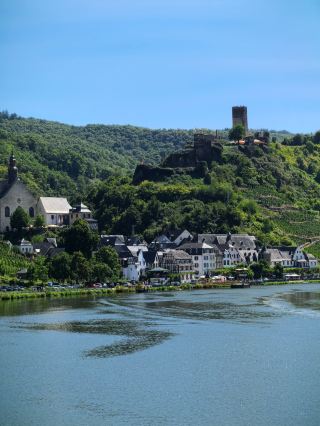 モーゼル渓谷で最も癒される町 - バイルシュタイン