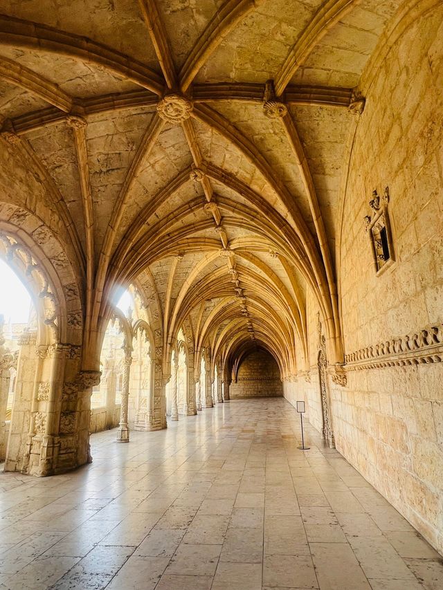 Stunning Architecture at Jerónimos Monastery Stunning Architecture at Jerónimos Monastery