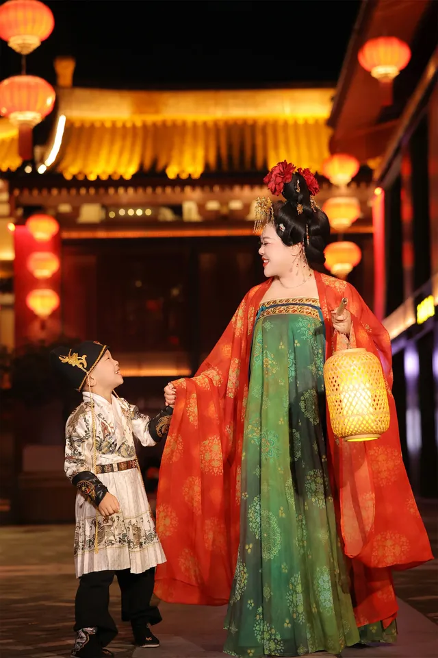 西安親子遊｜帶娃拍了組唐風寫真