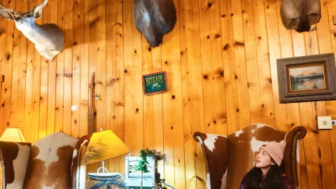 Grand Teton Treasure Discovery Hotel, Staying at a Hunter's Home — traveler post in Moran