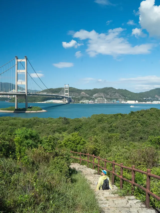 比起堅尼地城,我更愛這個海邊彩色小鎮…. 比起堅尼地城,我更愛這個海邊彩色小鎮….