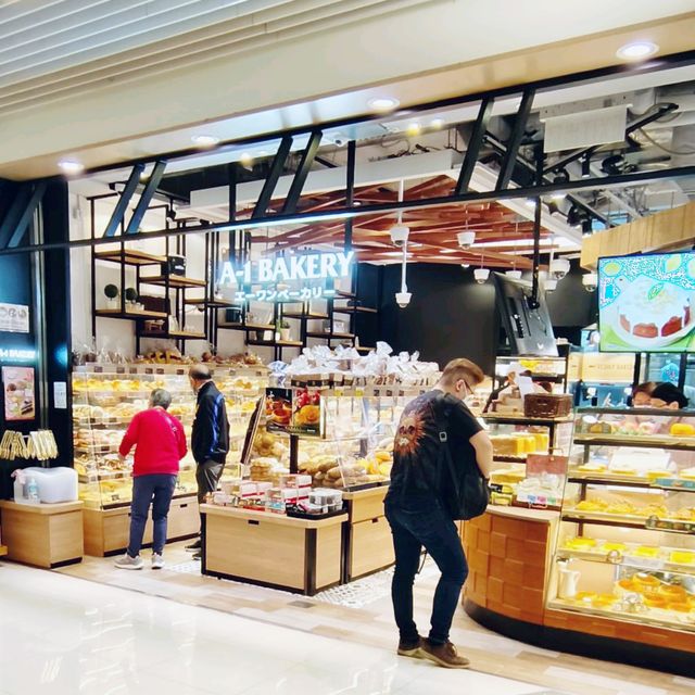 最喜歡逛麵包專門店！A1 BAKERY ！