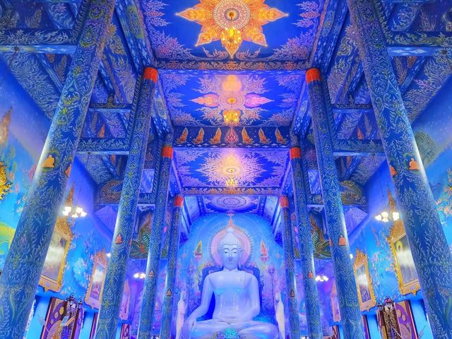 วัดร่องเสือเต้น Blue Temple 🙏🏻