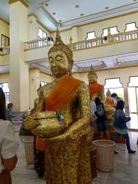 ไหว้พระขอพรที่วัดหลวงพ่อโสธร จังหวัดฉะเชิงเทรา
