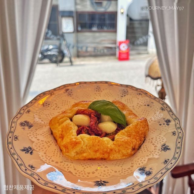 연남동인데 프랑스 온것같은 기분✨ 또또쿠진