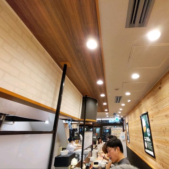 【大阪】今、外国ゲストに大人気✨難波駅近くの松屋